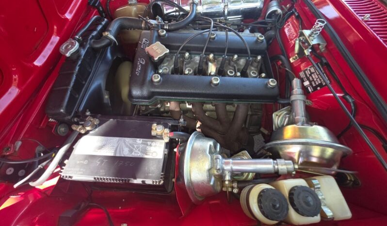 
								Restored 1970 Alfa Romeo 105 GTV 1750 full									