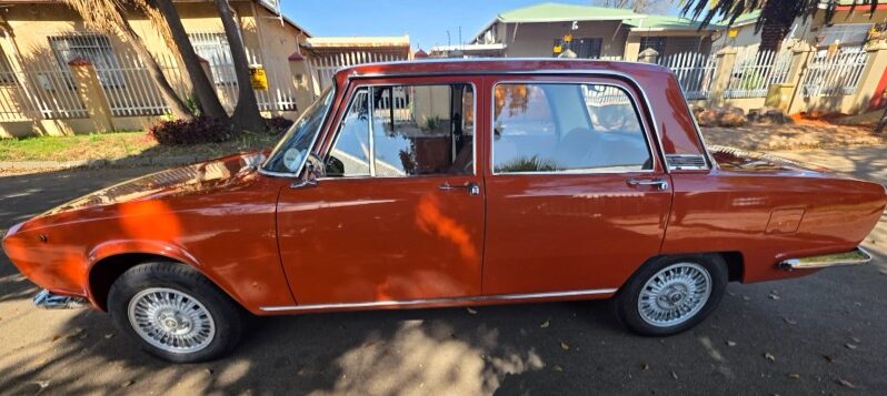 
								Restored 1973 Alfa Romeo 105 Berlina 2000 full									