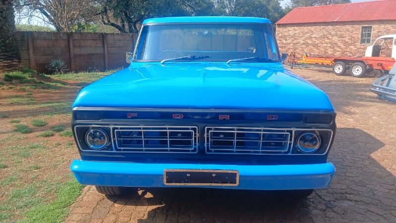 
								Restored 1973 Ford F100 full									