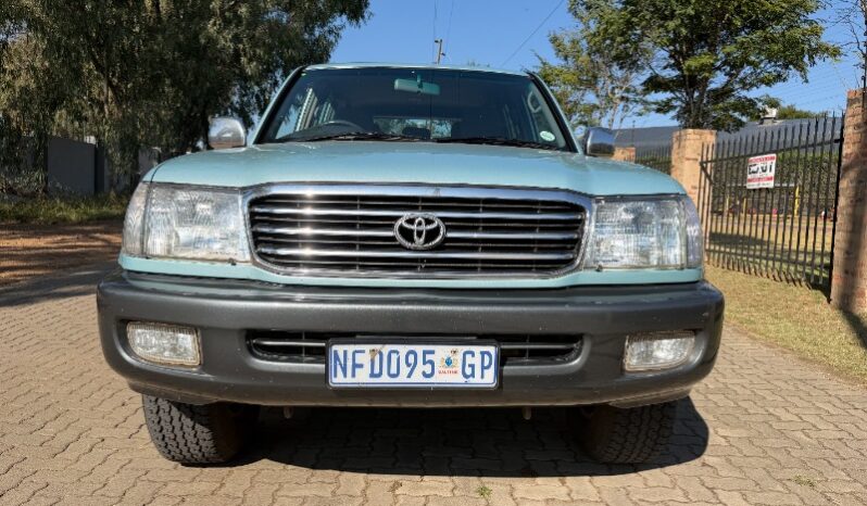 
								Used 2001 Toyota Land Cruiser 100 Series full									
