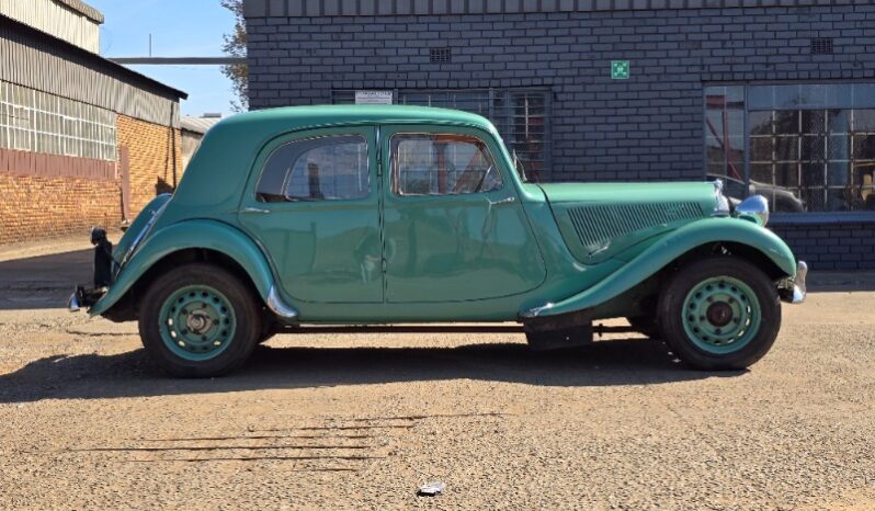
								Used 1953 Citroen Traction Avant full									