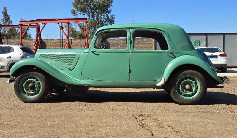 
								Used 1953 Citroen Traction Avant full									