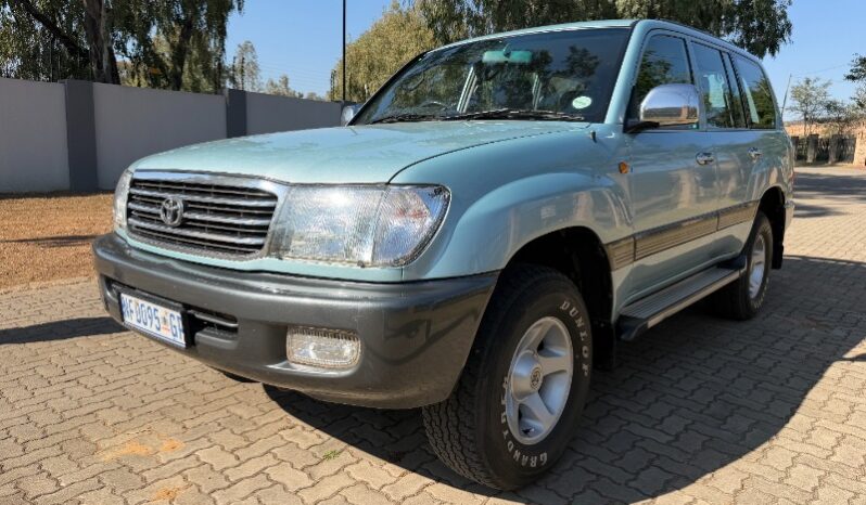 
								Used 2001 Toyota Land Cruiser 100 Series full									