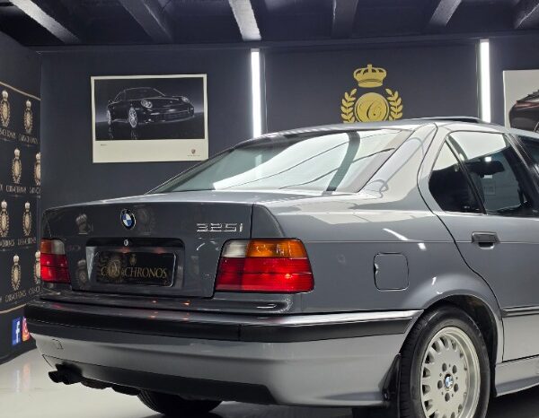
								Prestine 1994 BMW 325i Automatic full									