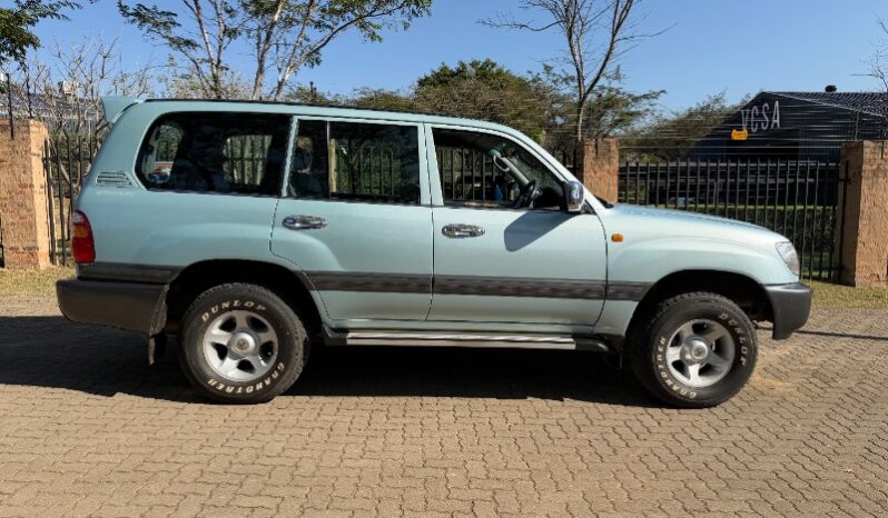 
								Used 2001 Toyota Land Cruiser 100 Series full									