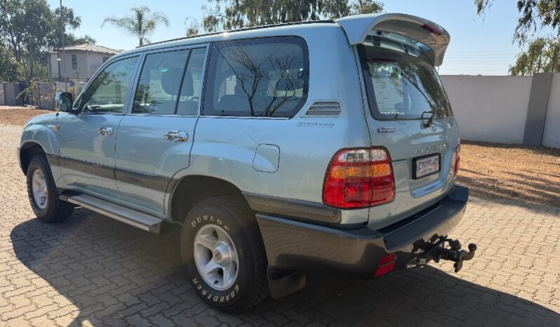 
								Used 2001 Toyota Land Cruiser 100 Series full									
