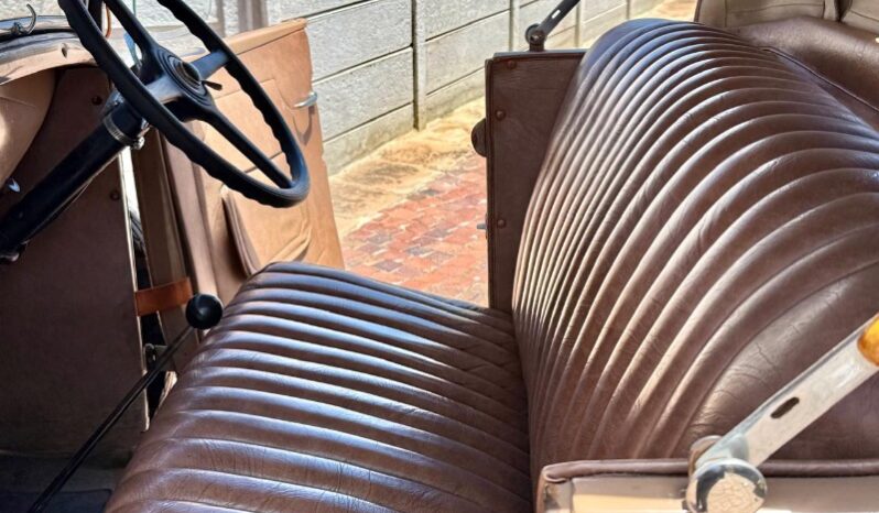 
								Used 1930 Ford Model A Deluxe Roadster full									