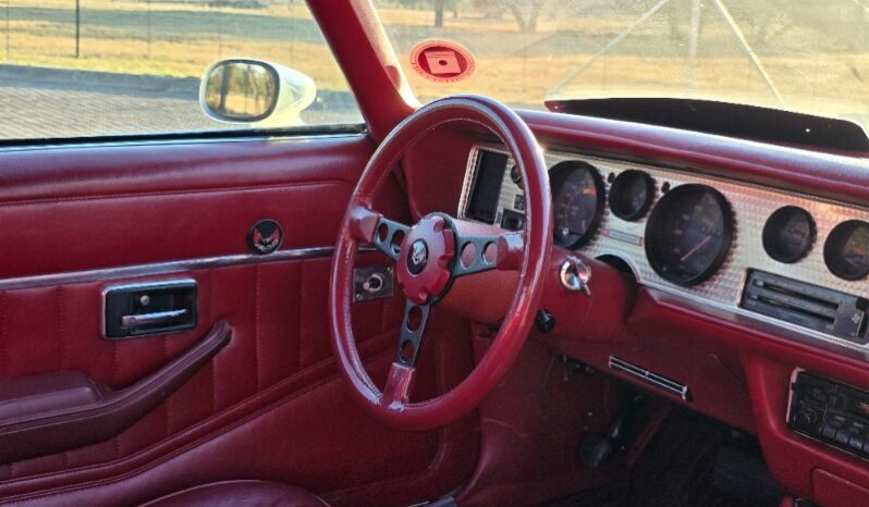 
								Used 1980 Pontiac TransAm full									