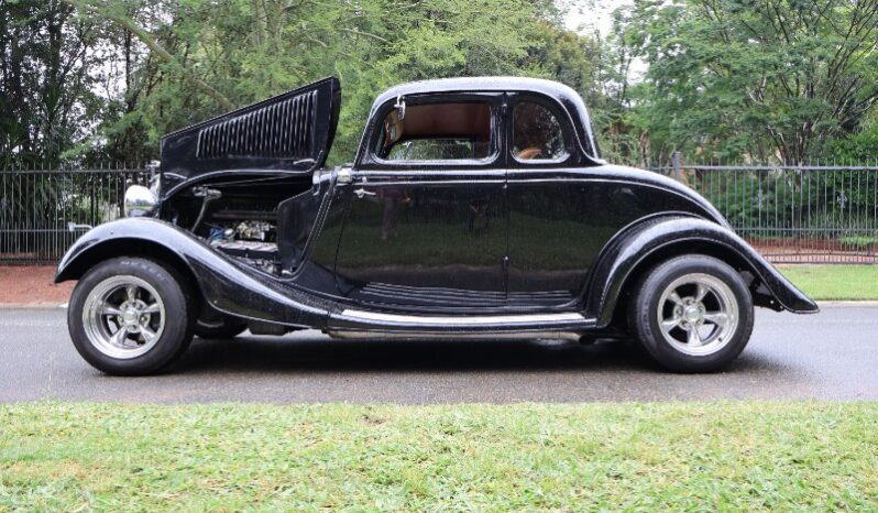 
								Used 1934 Ford 5 Window Coupe Hotrod full									