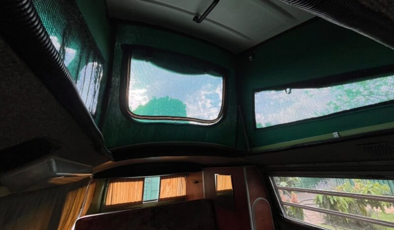 
								Used 1972 Volkswagen Westfalia camper full									